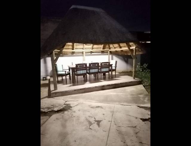 2 BEDROOM PROPERTY TO RENT IN PHIRI